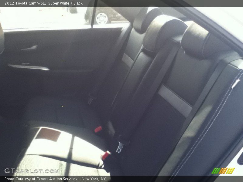 Super White / Black 2012 Toyota Camry SE