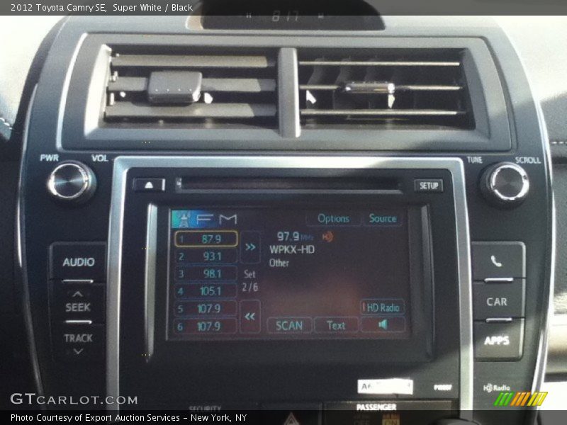 Super White / Black 2012 Toyota Camry SE