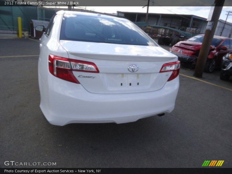 Super White / Black 2012 Toyota Camry SE