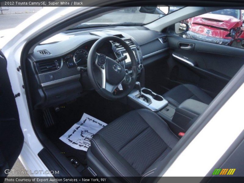 Super White / Black 2012 Toyota Camry SE