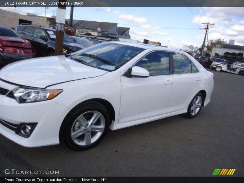 Super White / Black 2012 Toyota Camry SE