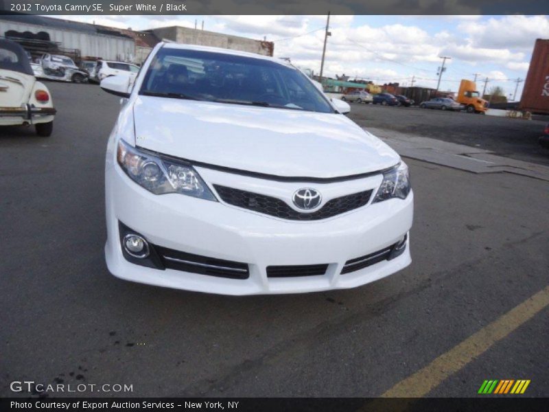 Super White / Black 2012 Toyota Camry SE