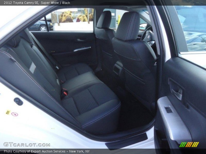 Super White / Black 2012 Toyota Camry SE