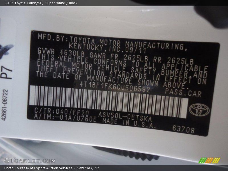 Super White / Black 2012 Toyota Camry SE