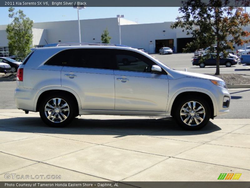 Bright Silver / Black 2011 Kia Sorento SX V6