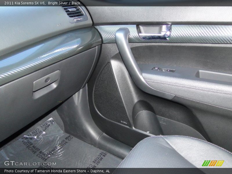 Bright Silver / Black 2011 Kia Sorento SX V6