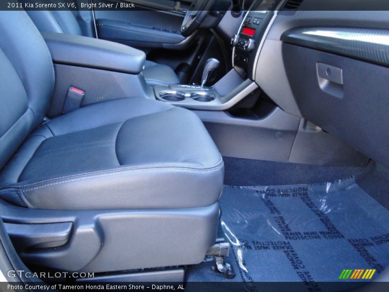 Bright Silver / Black 2011 Kia Sorento SX V6