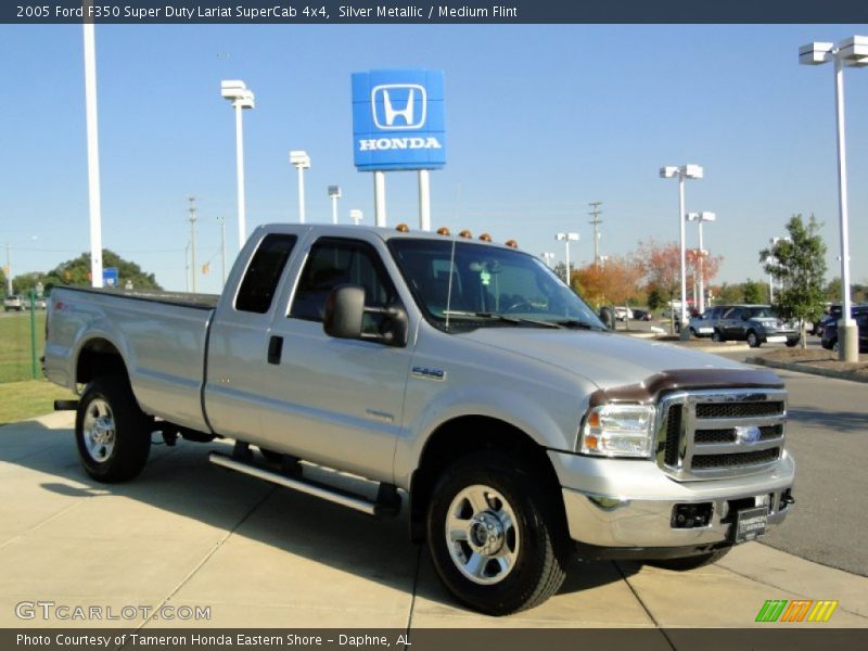 Silver Metallic / Medium Flint 2005 Ford F350 Super Duty Lariat SuperCab 4x4