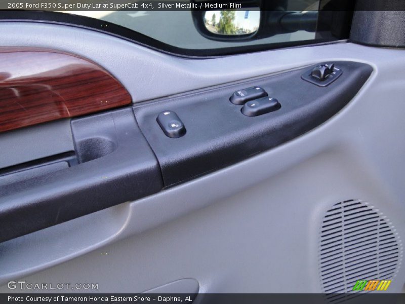 Silver Metallic / Medium Flint 2005 Ford F350 Super Duty Lariat SuperCab 4x4