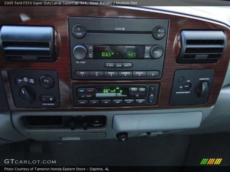 Controls of 2005 F350 Super Duty Lariat SuperCab 4x4