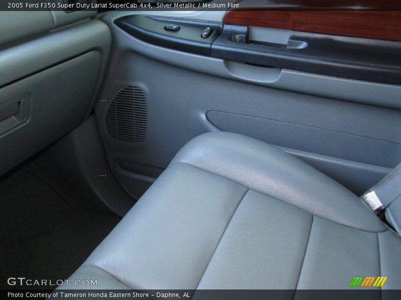 Silver Metallic / Medium Flint 2005 Ford F350 Super Duty Lariat SuperCab 4x4