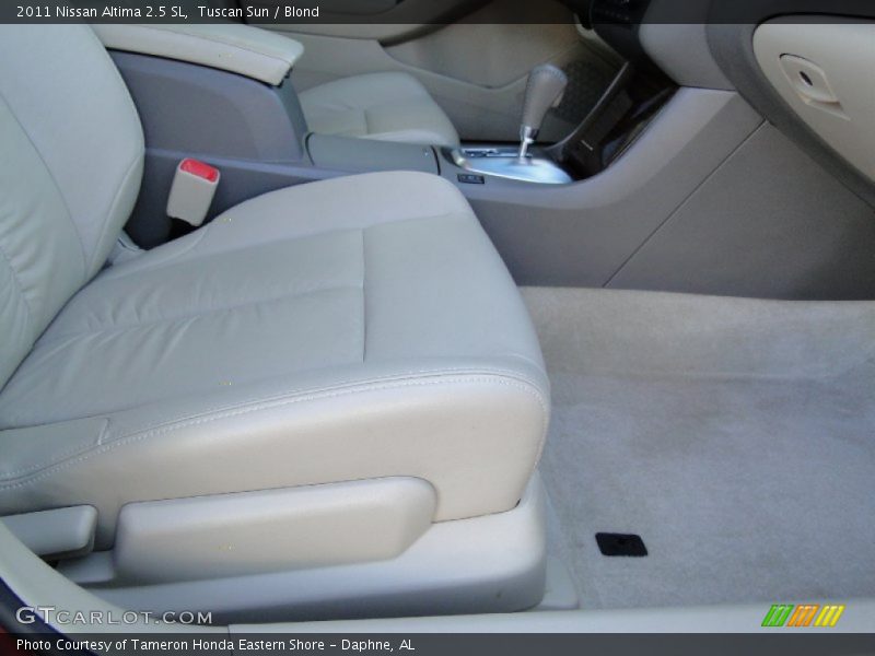 Tuscan Sun / Blond 2011 Nissan Altima 2.5 SL