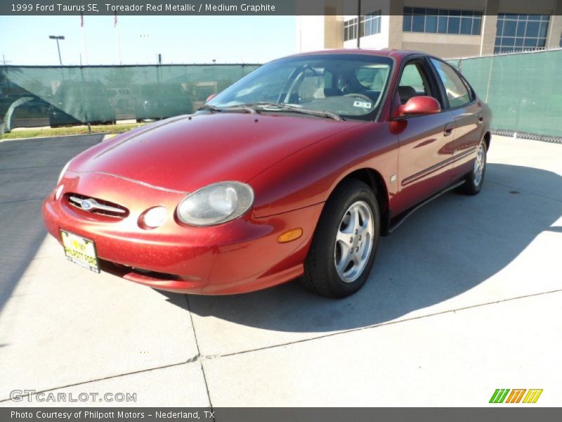 Toreador Red Metallic / Medium Graphite 1999 Ford Taurus SE