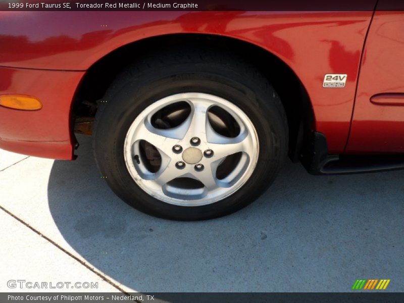 Toreador Red Metallic / Medium Graphite 1999 Ford Taurus SE