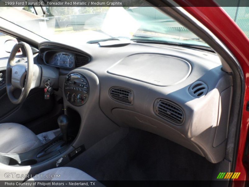 Toreador Red Metallic / Medium Graphite 1999 Ford Taurus SE