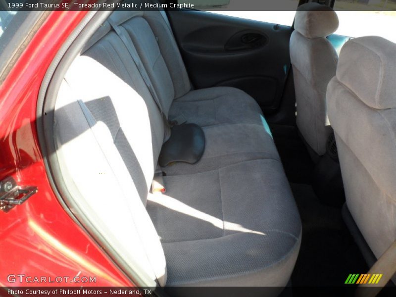Toreador Red Metallic / Medium Graphite 1999 Ford Taurus SE
