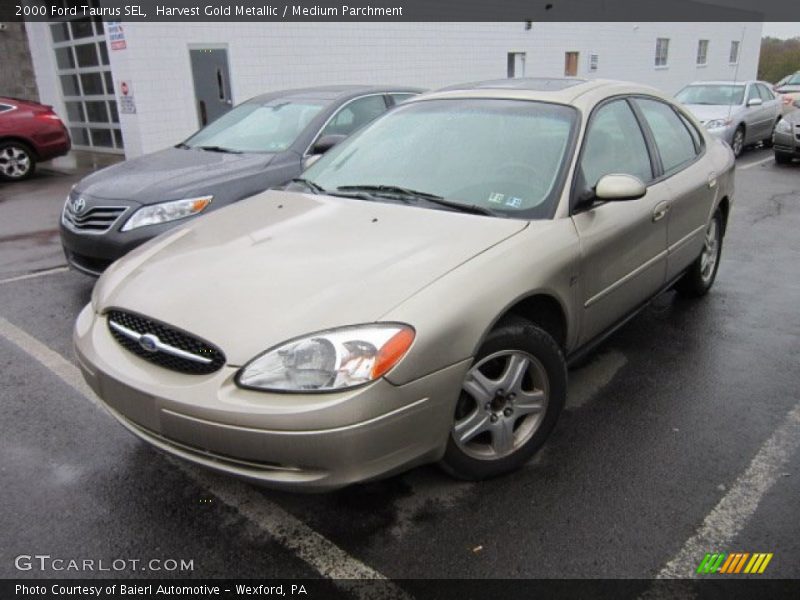 Front 3/4 View of 2000 Taurus SEL