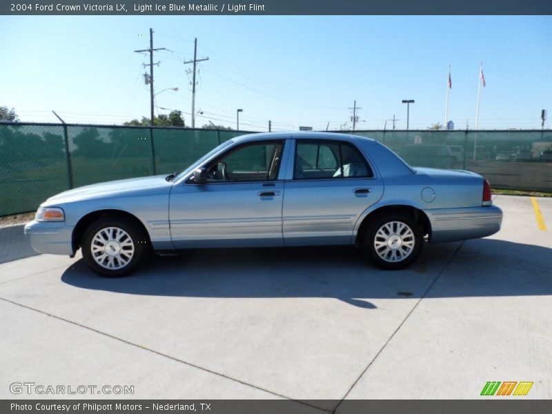 Light Ice Blue Metallic / Light Flint 2004 Ford Crown Victoria LX