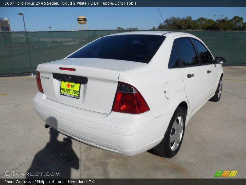 Cloud 9 White / Dark Pebble/Light Pebble 2007 Ford Focus ZX4 S Sedan