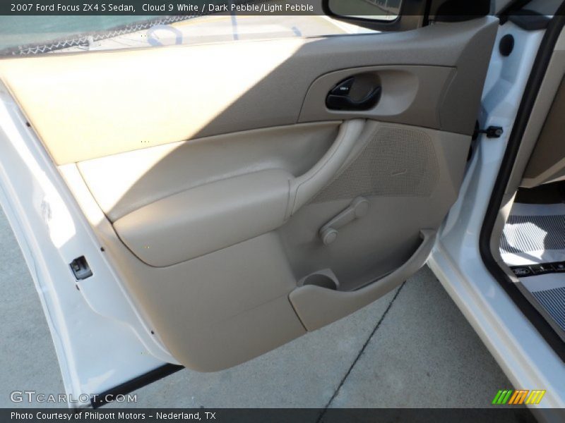 Cloud 9 White / Dark Pebble/Light Pebble 2007 Ford Focus ZX4 S Sedan