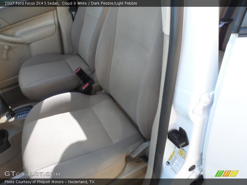 Cloud 9 White / Dark Pebble/Light Pebble 2007 Ford Focus ZX4 S Sedan