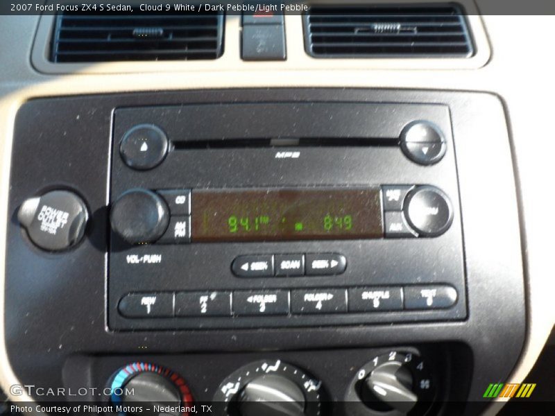 Cloud 9 White / Dark Pebble/Light Pebble 2007 Ford Focus ZX4 S Sedan