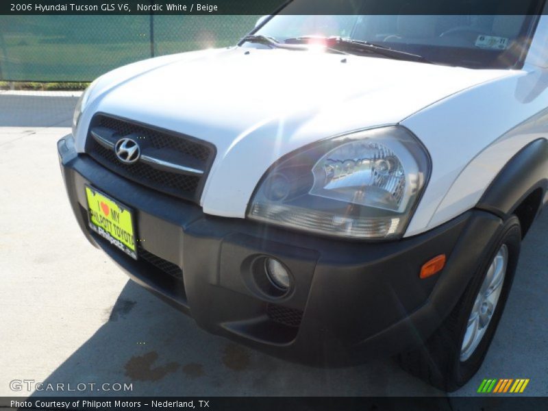 Nordic White / Beige 2006 Hyundai Tucson GLS V6