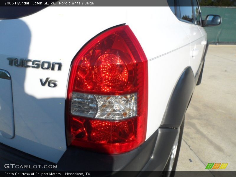 Nordic White / Beige 2006 Hyundai Tucson GLS V6