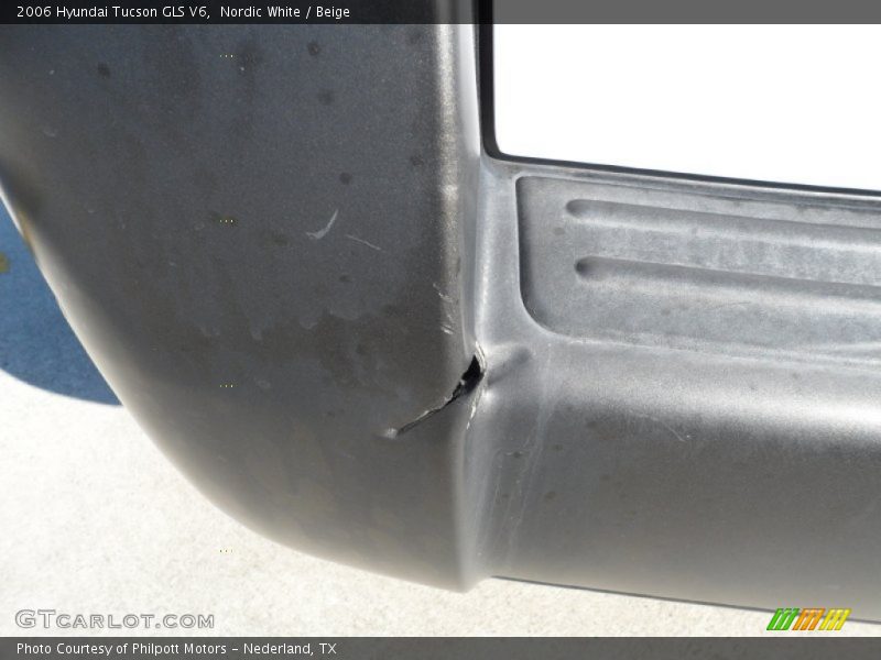 Nordic White / Beige 2006 Hyundai Tucson GLS V6