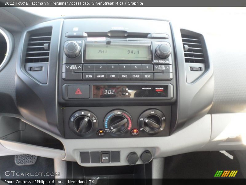 Controls of 2012 Tacoma V6 Prerunner Access cab