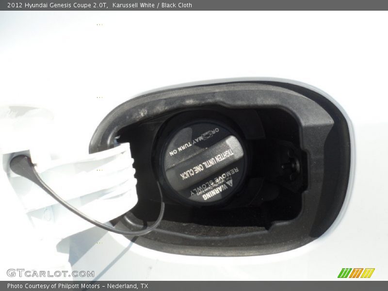 Karussell White / Black Cloth 2012 Hyundai Genesis Coupe 2.0T