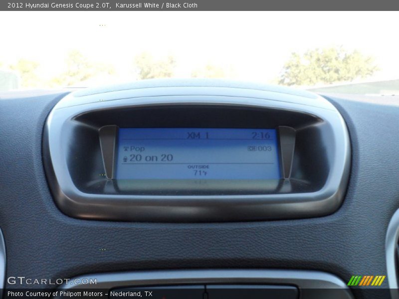Karussell White / Black Cloth 2012 Hyundai Genesis Coupe 2.0T