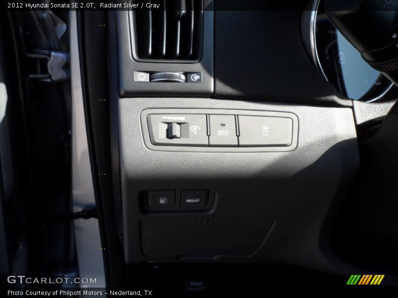 Radiant Silver / Gray 2012 Hyundai Sonata SE 2.0T