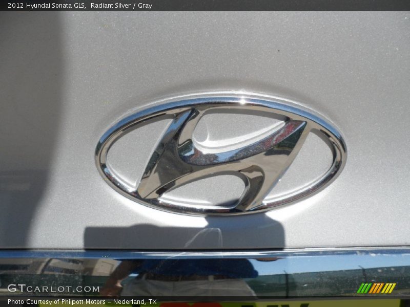 Radiant Silver / Gray 2012 Hyundai Sonata GLS