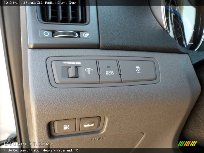 Radiant Silver / Gray 2012 Hyundai Sonata GLS