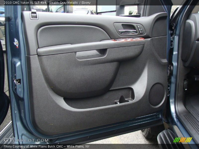 Door Panel of 2010 Yukon XL SLT 4x4