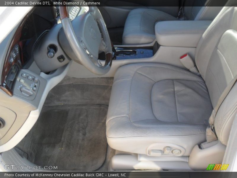 White Diamond / Cashmere 2004 Cadillac DeVille DTS