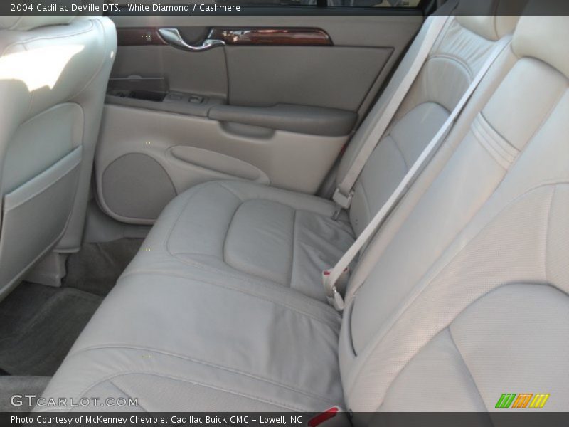 White Diamond / Cashmere 2004 Cadillac DeVille DTS