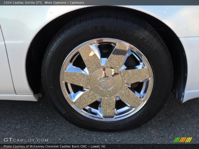 White Diamond / Cashmere 2004 Cadillac DeVille DTS