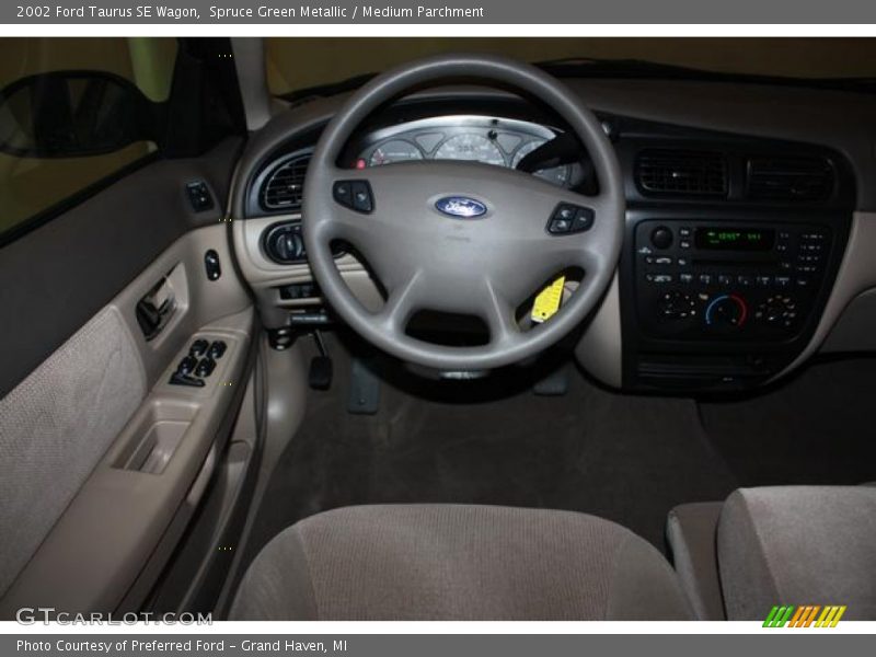 Spruce Green Metallic / Medium Parchment 2002 Ford Taurus SE Wagon