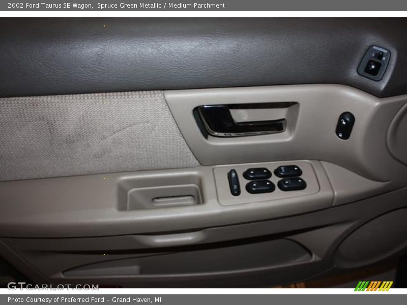 Spruce Green Metallic / Medium Parchment 2002 Ford Taurus SE Wagon