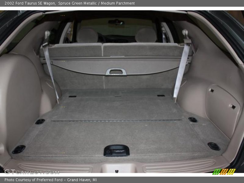  2002 Taurus SE Wagon Trunk