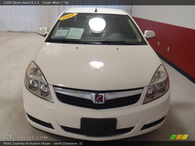 Cream White / Tan 2008 Saturn Aura XE 3.5