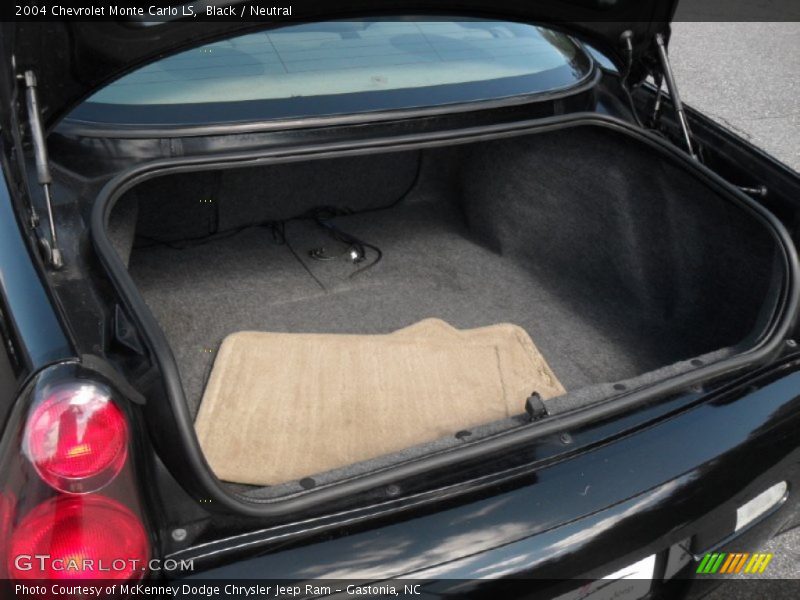 Black / Neutral 2004 Chevrolet Monte Carlo LS