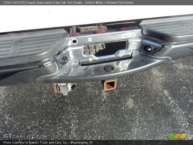 Oxford White / Medium Parchment 2002 Ford F350 Super Duty Lariat Crew Cab 4x4 Dually