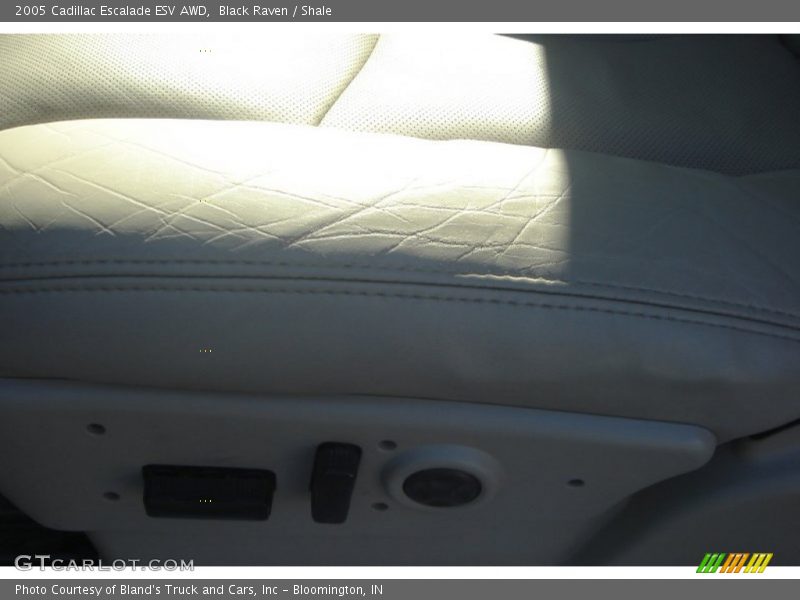 Black Raven / Shale 2005 Cadillac Escalade ESV AWD