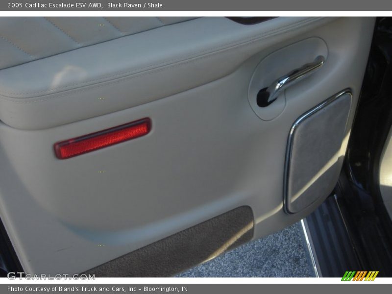 Black Raven / Shale 2005 Cadillac Escalade ESV AWD