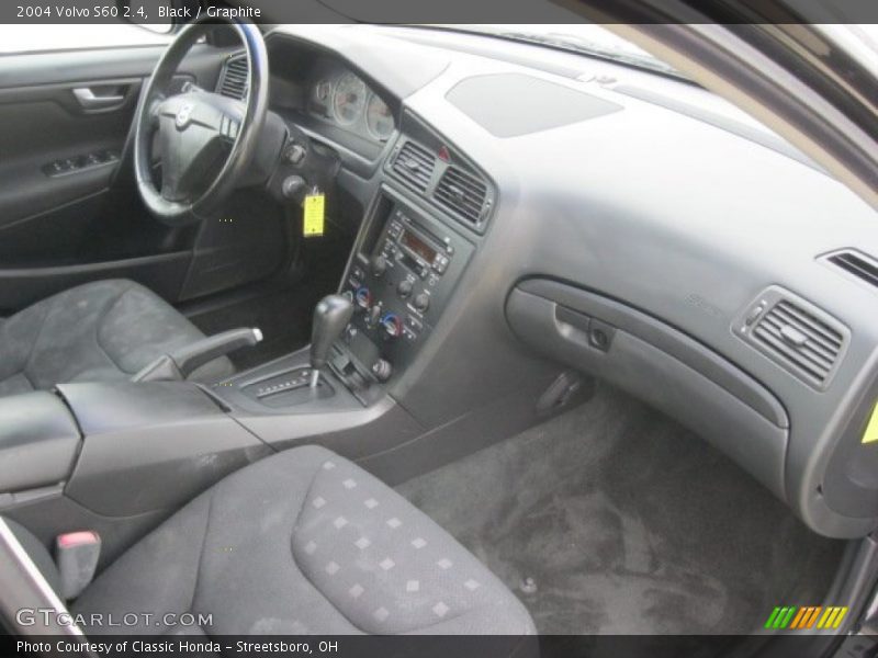  2004 S60 2.4 Graphite Interior