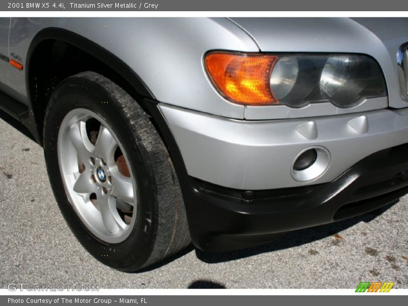 Titanium Silver Metallic / Grey 2001 BMW X5 4.4i