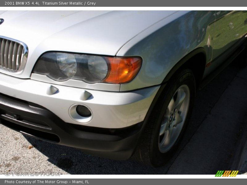 Titanium Silver Metallic / Grey 2001 BMW X5 4.4i